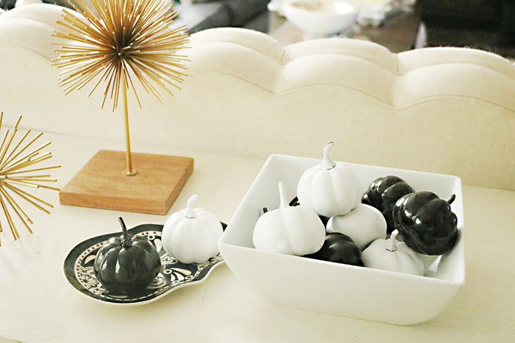 halloween_blackandwhite_pumpkins || Darling Darleen