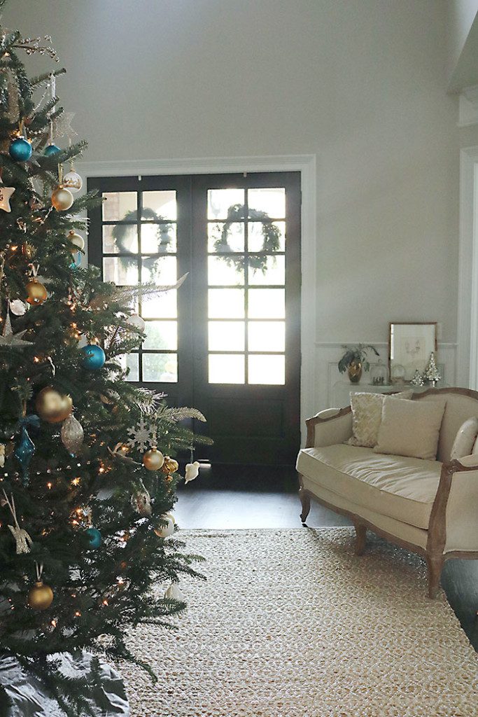 christmas-entry-way