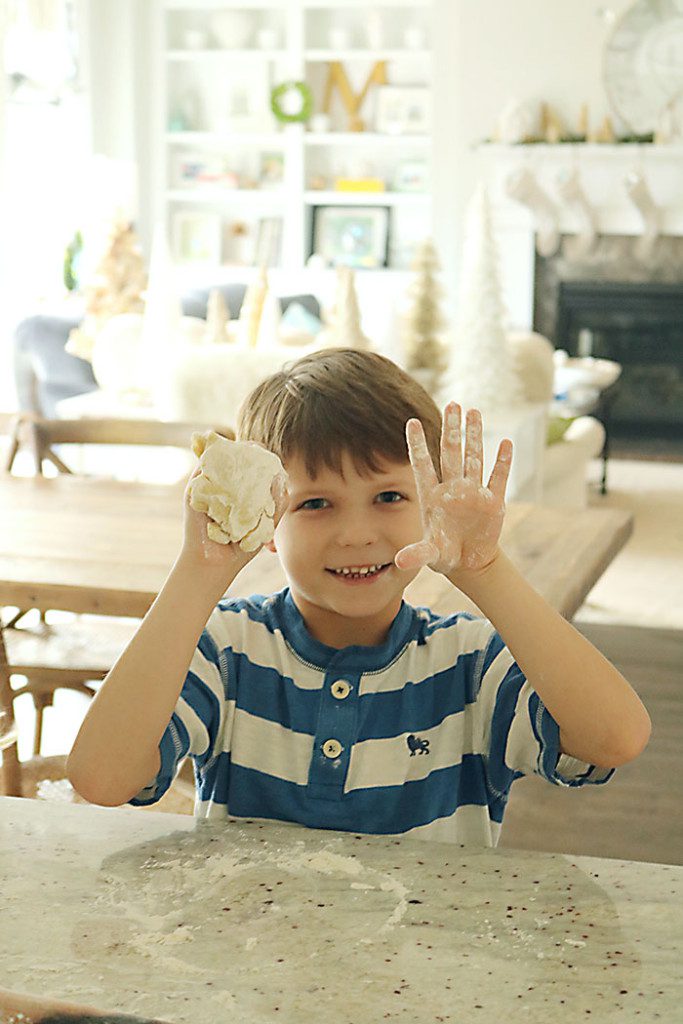 making-sugar-cookies-children2