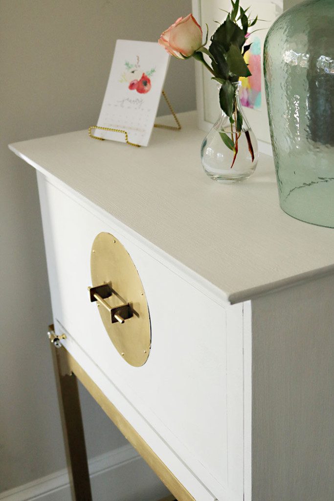 how-to-paint-furniture-using-one-step-paint