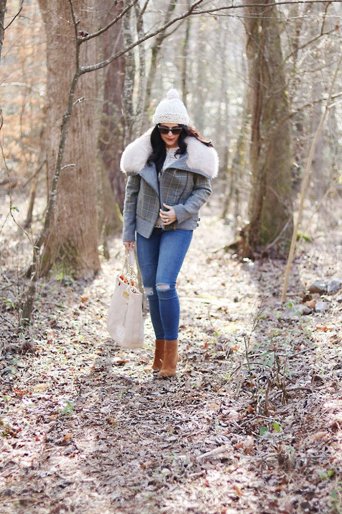 plaid-fur-coat-and-brown-booties mutze white winter hat, brown suede booties