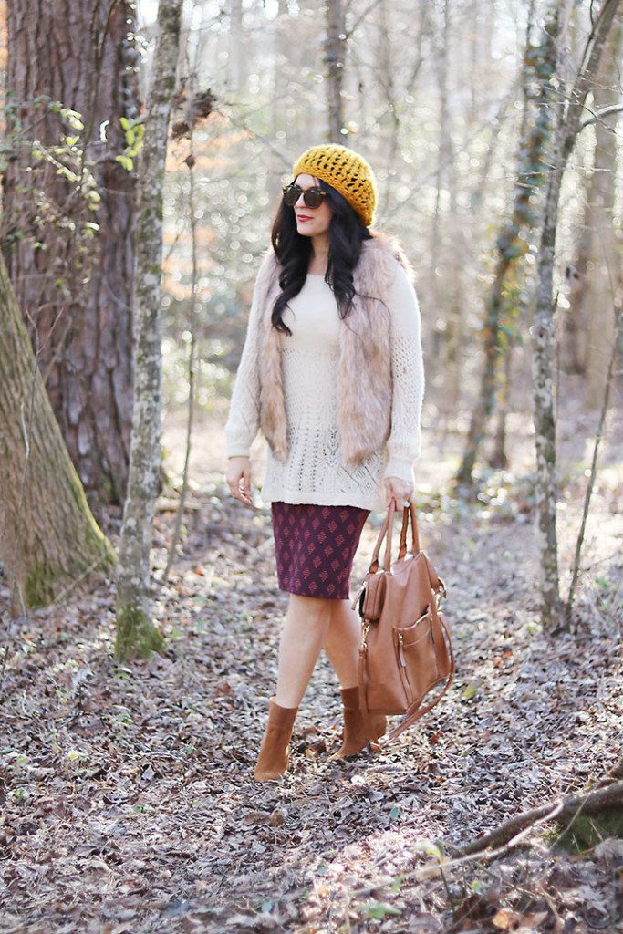 boho-winter-fur-outfit-with-hat