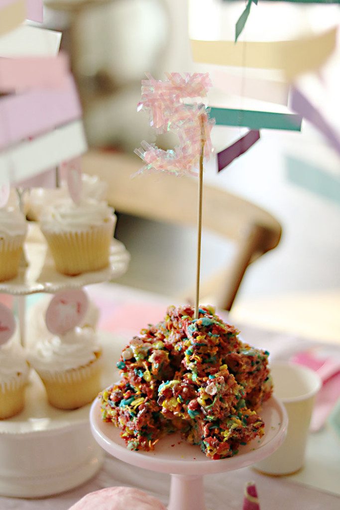 unicorn-birthday-party-rainbow-rice-krispy-treat