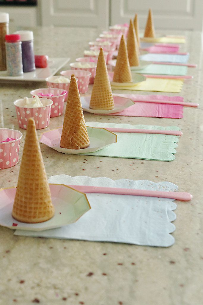 unicorn-birthday-party-sugar-cone-decorating