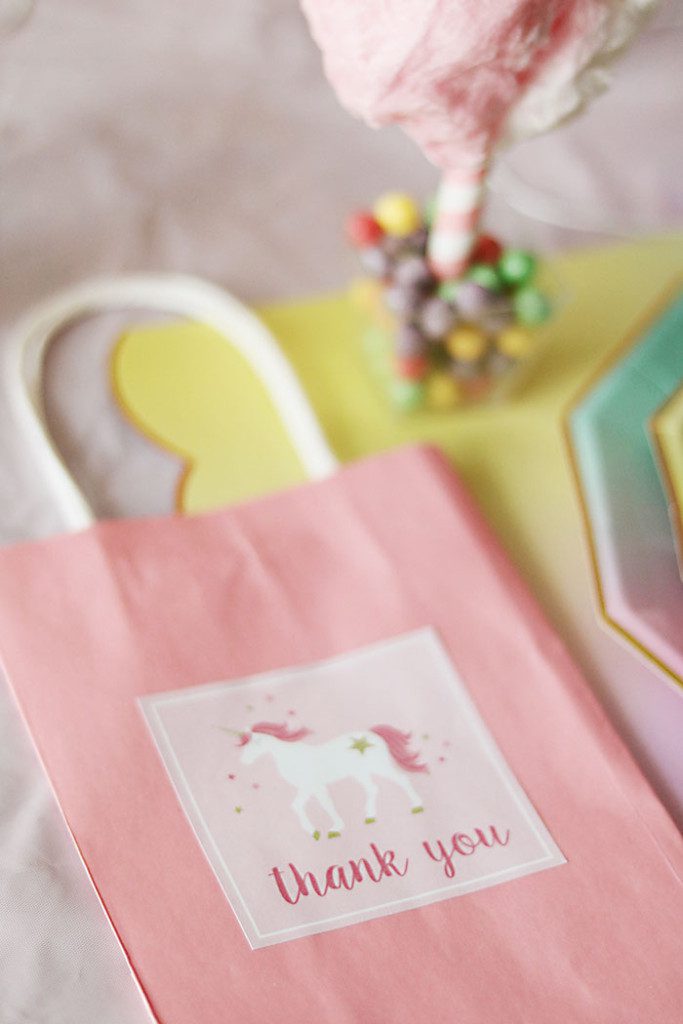 unicorn-birthday-party-thank-you-bags