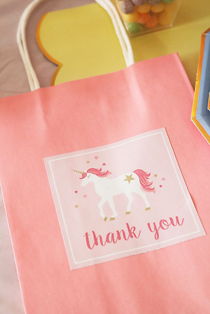 unicorn-birthday-party-thank-you-bags-up-close