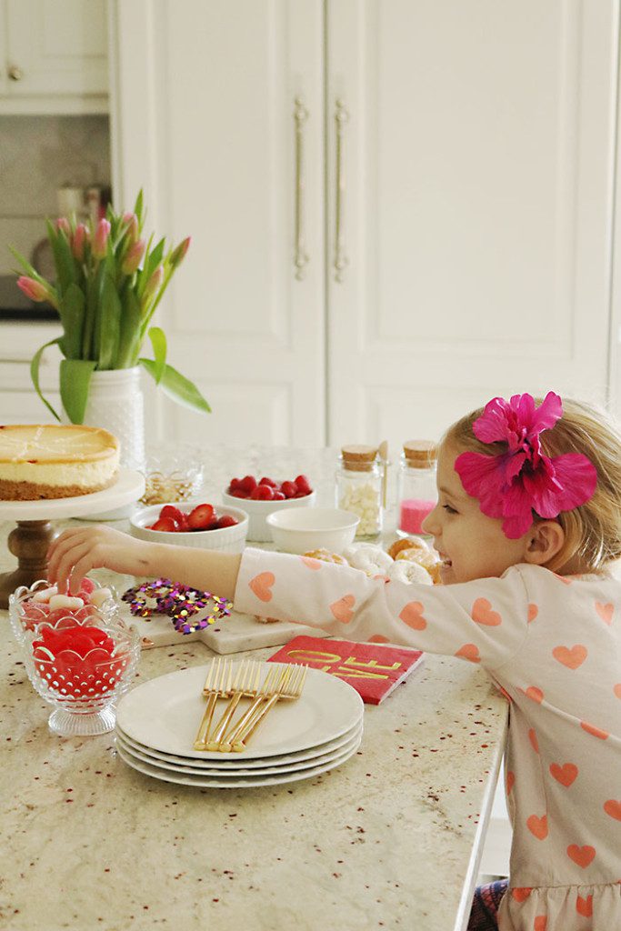 valentine-party-spread