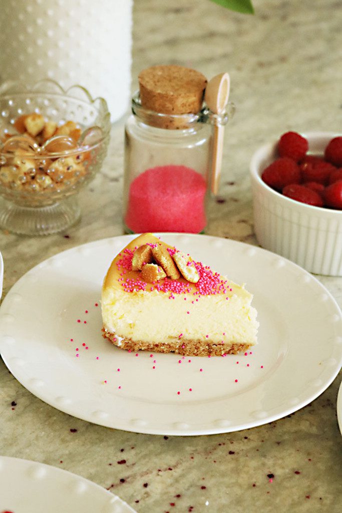 valentine-post-cookie-and-sprinkles-cheesecake
