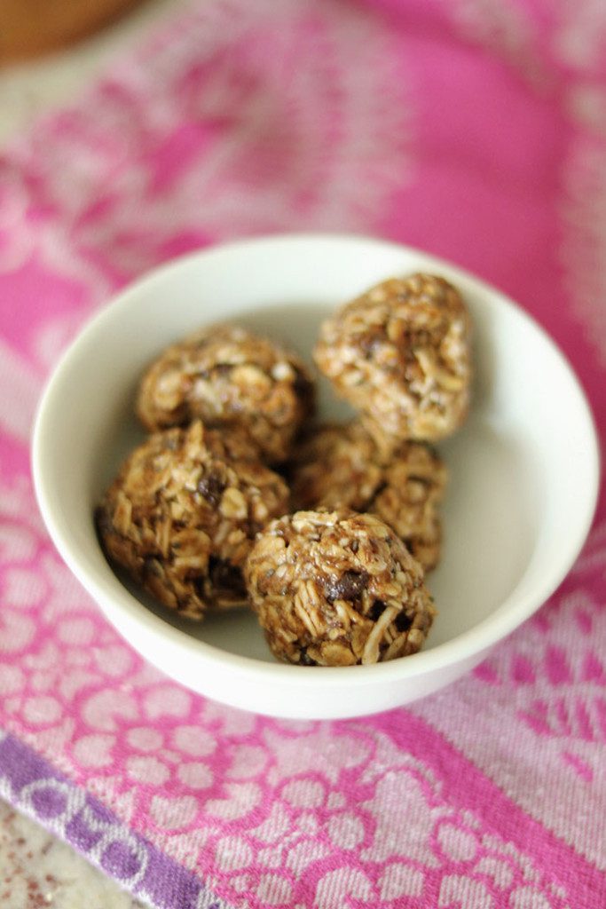 chia-seeds-energy-balls-in-bowl