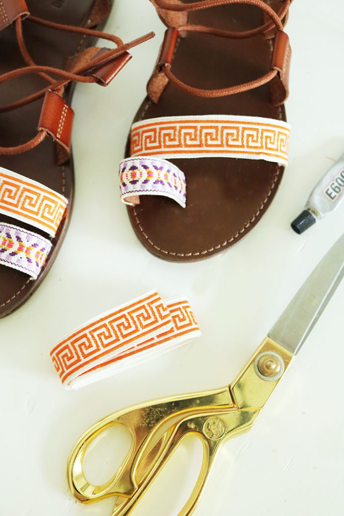 DIY-pom-pom-gladiator-sandals-with-ribbon