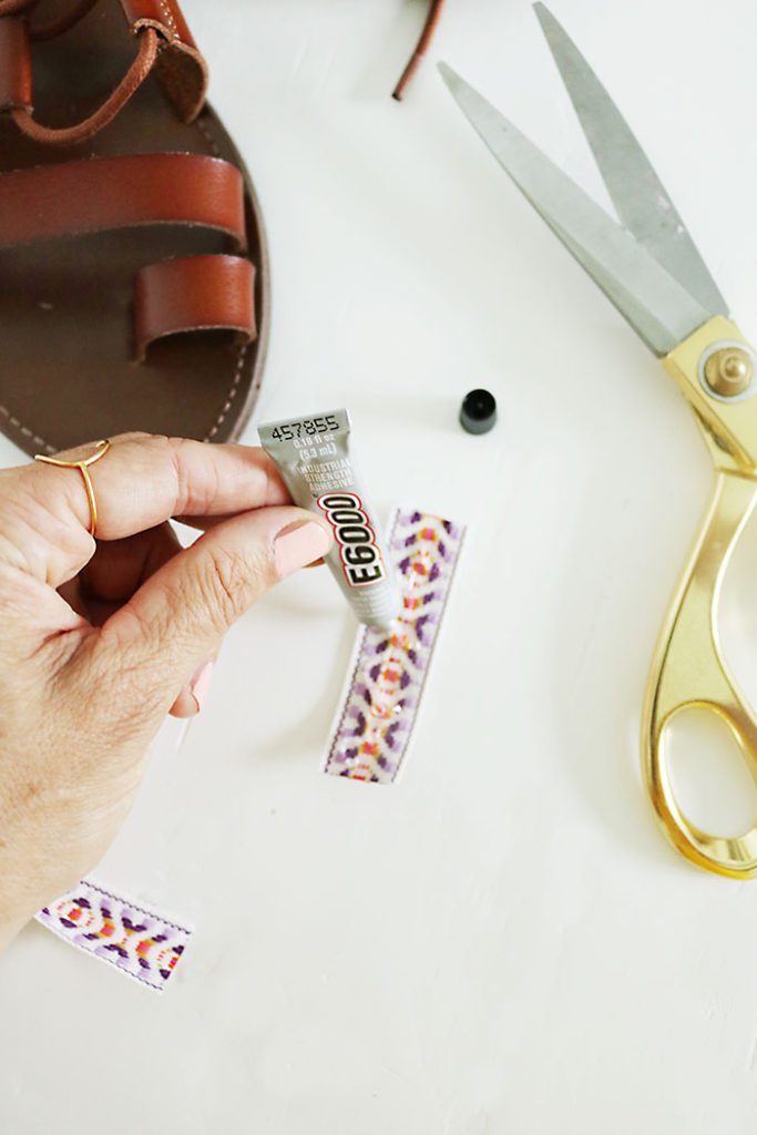 DIY-pom-pom-sandal-glue