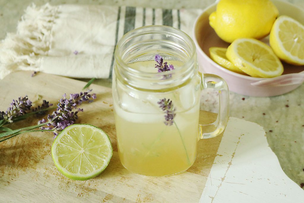 lavender-lemonade-with-lavender