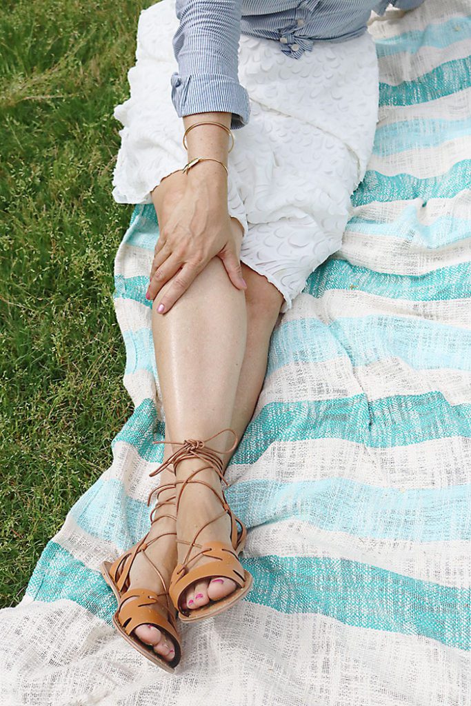mothers-day-picnic-with-sandals