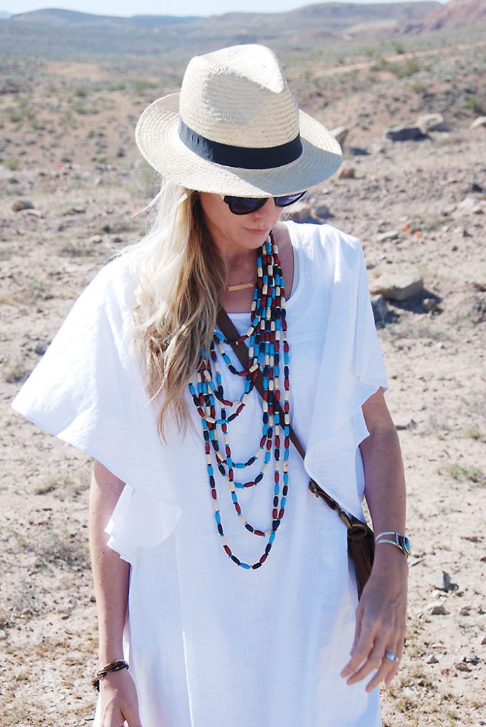 this-way-that-way-close-up-desert-white-dress