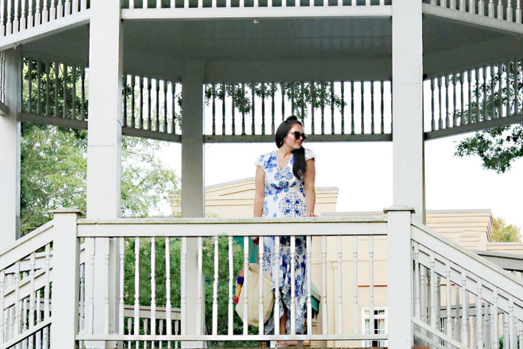 blue-and-white-floral-dress-in-gabezo