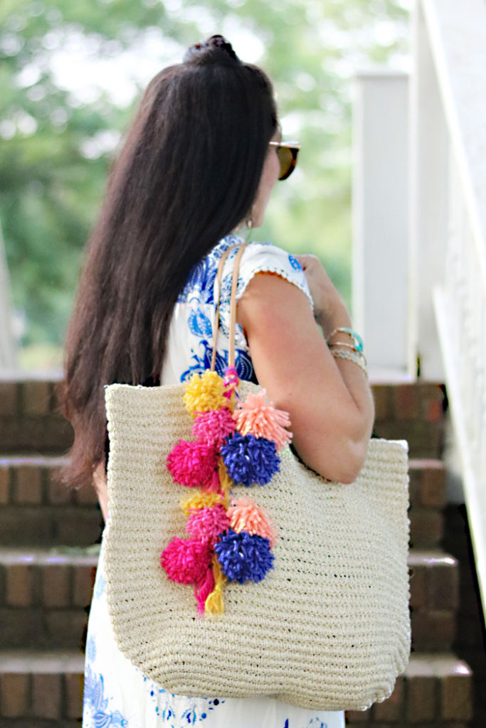 diy-pom-pom-bag-for-summer