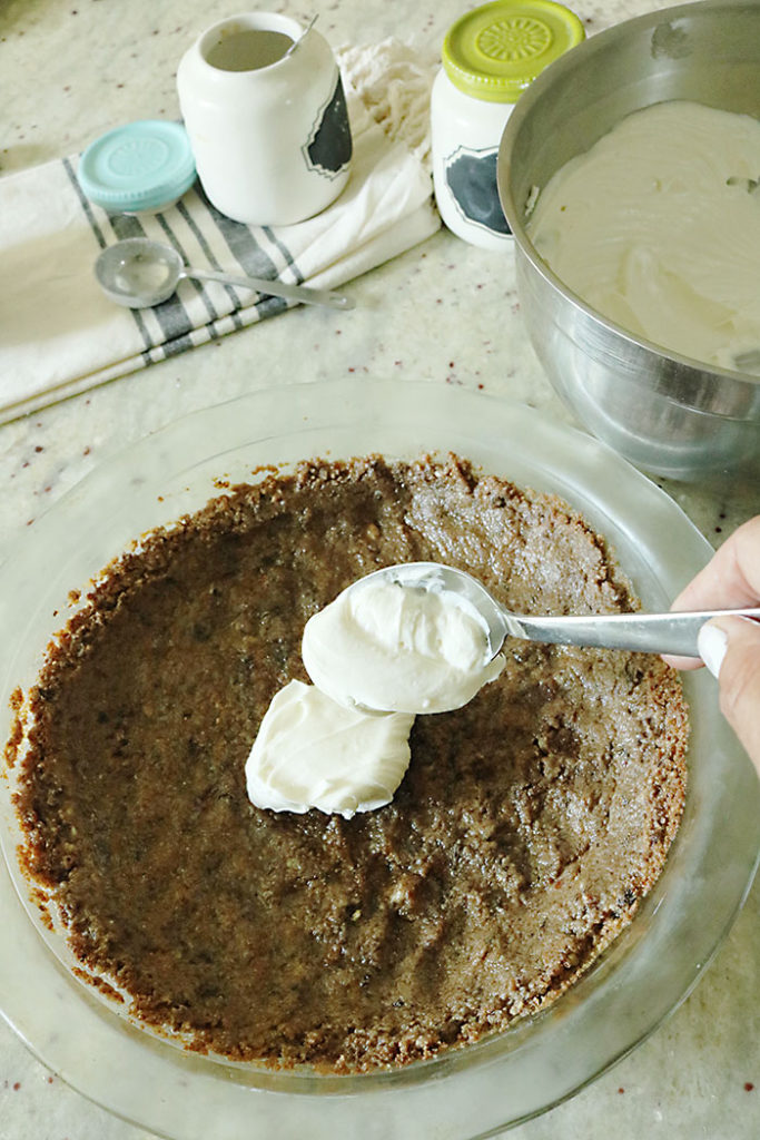 pecan-crust-with-cream-cheese-filling