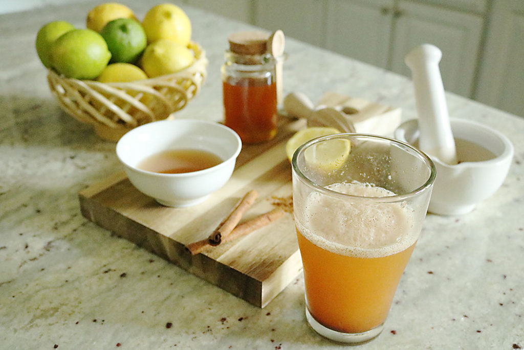 raw-apple-cider-vinegar-drink-in-morning