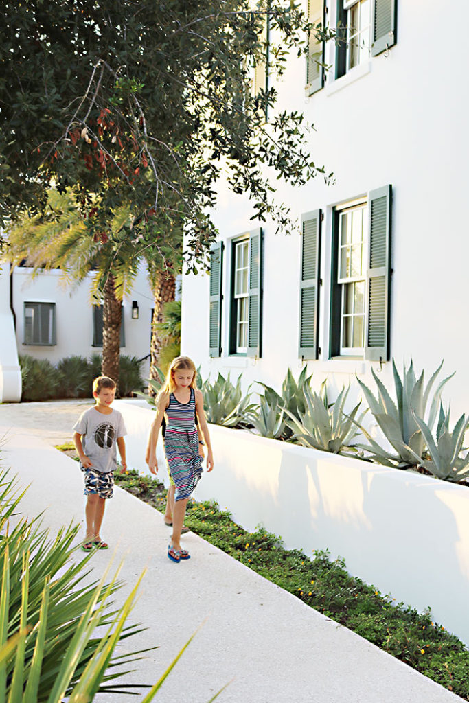 alys-beach-kids-walking