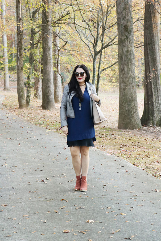 fall-fashion-walking-in-the-park
