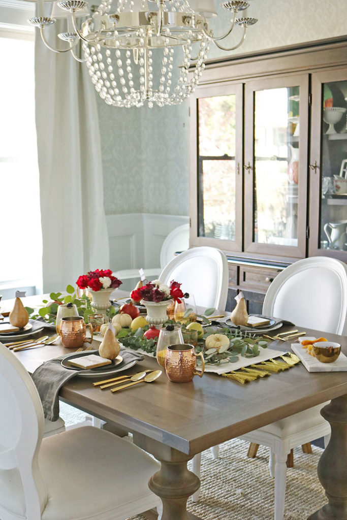 farm-to-table-thankgiving-table-room