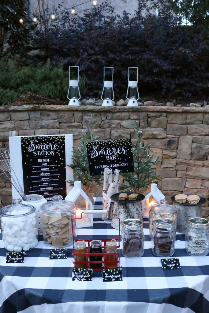 Outdoor S'mores Bar + FREE printables || Darling Darleen outdoor s'mores bar, free s'mores bar printables, smores station, smores bar, winter outdoor activities, outdoor fire pit, outdoor chocolate