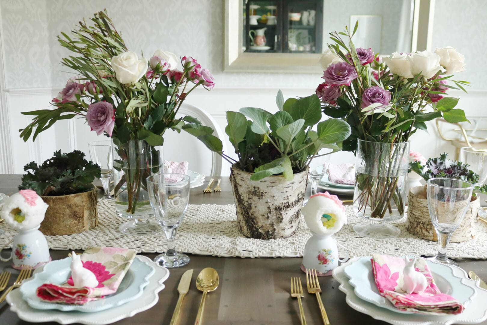 Garden-Inspired Easter Table with Sugar Easter Eggs || Darling Darleen