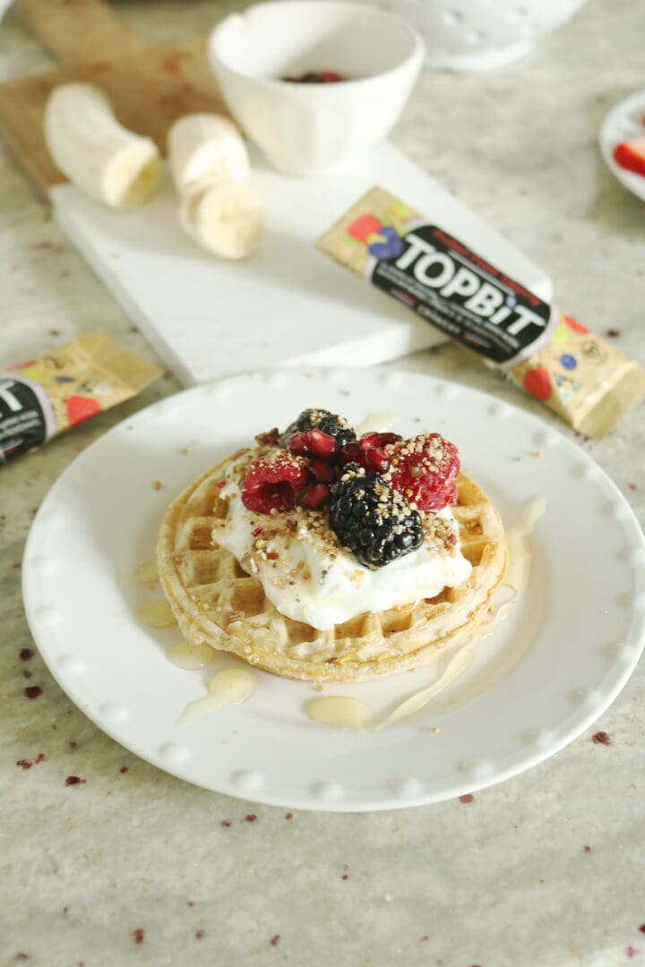 Sharing Quick Breakfast Ideas On the Go: Waffle Edition with the best kind of healthy waffle topping ideas along with TopBit protein food topping || Darling Darleen #darleenmeier #darlingdarleen #topbit