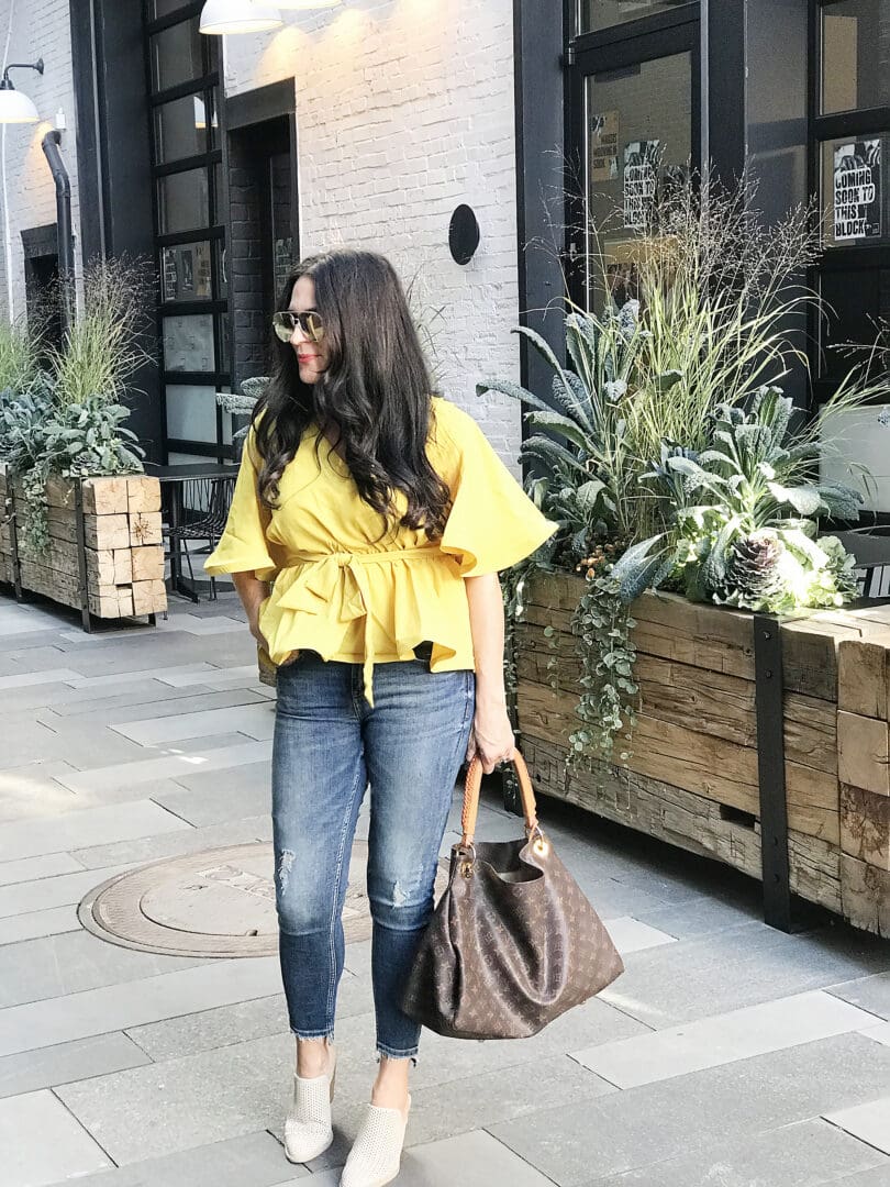 Make sure to stop by these historic landmarks when you visit Downtown Denver and pack these Fall outfits and shoes to fully enjoy your time in Denver. || Darling Darleen #downtowndenver #falloutfits #fallinDenver #darlingdarleen
