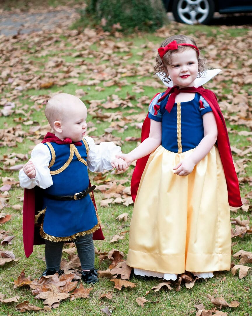 Best Halloween Costumes for Family and Kids, Snow White and Prince kid costume, Best Homemade Costumes || Darling Darleen
