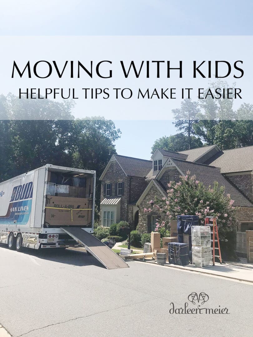 I'm sharing helping tip to make it easier when moving with kids. I have learned a few these from our Move across the country || Darling Darleen