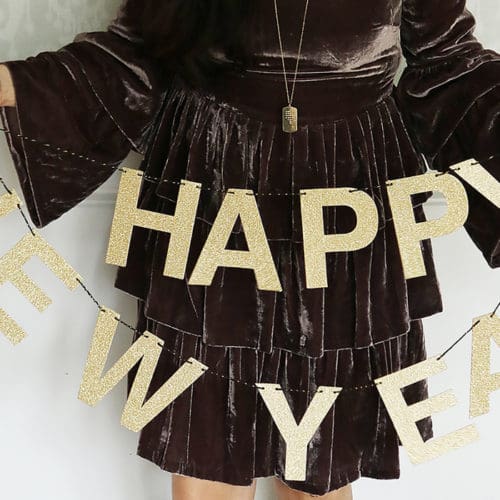 10 Tips for Throwing a New Year’s Eve Family Party