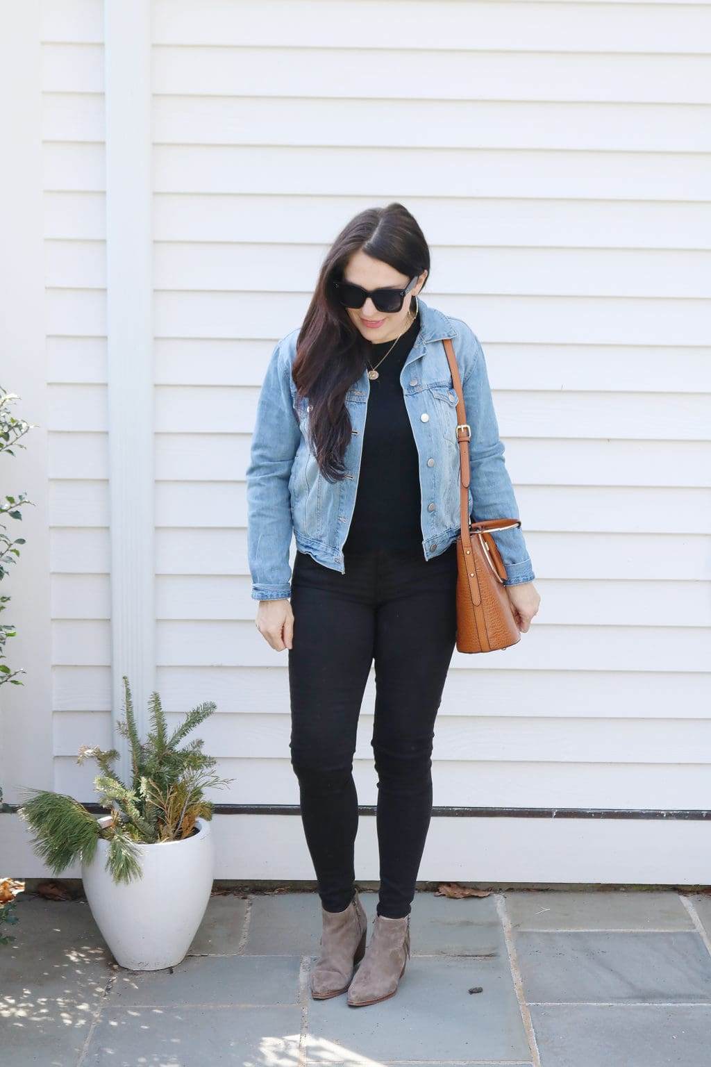 4 Jean Jacket Outfit Ideas - Darling Darleen | A Lifestyle Design Blog
