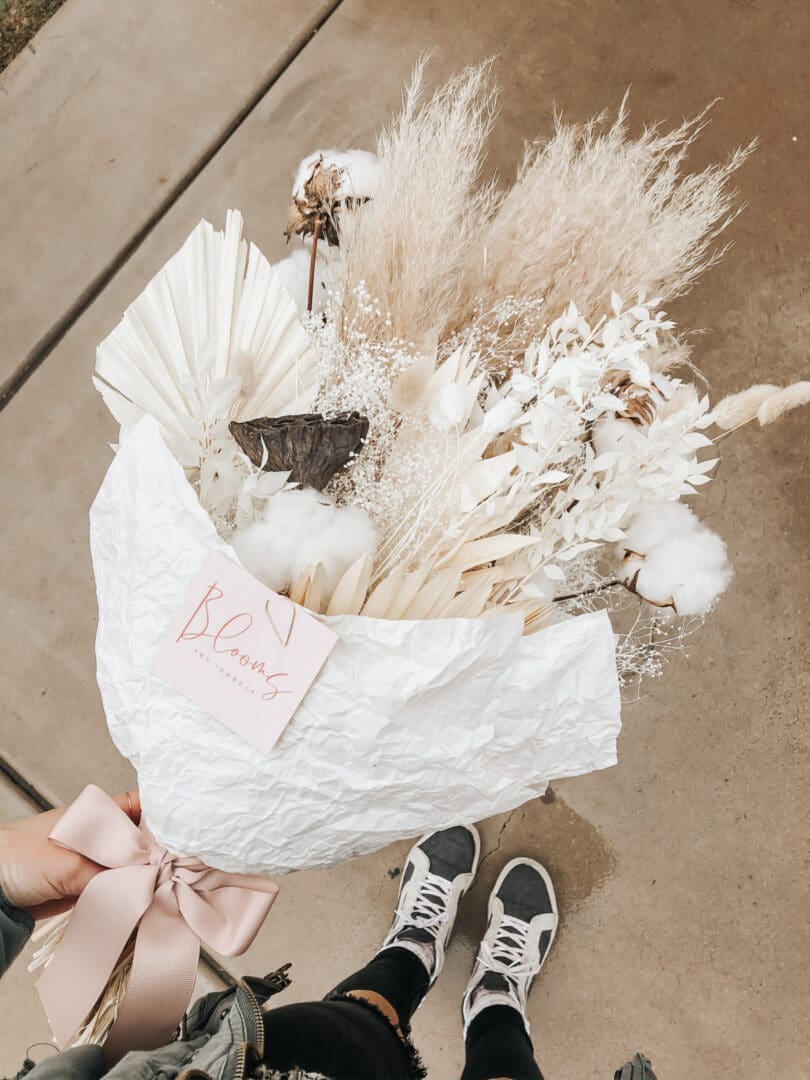Where to find flowers for dried flower arrangements and the best flowers to choose || Darling Darleen Top Lifestyle Connecticut Blogger