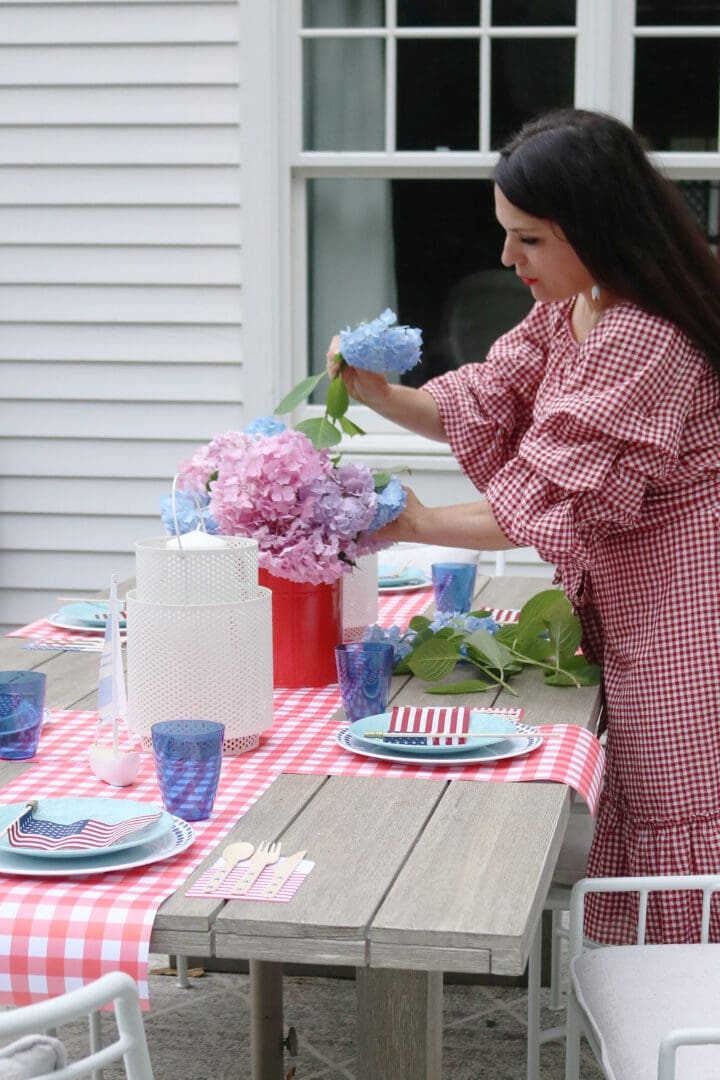 4th of july flower hydrangea arrangement.  This year host a 4th of July barbecue party and sharing simple budget-friendly decorating tips, 4th of July outfit, red gingham dress, 4th of July entertaining tips, american flag decorations, backyard party, 4th of july tablescape  || Darling Darleen Top CT Lifestyle Blogger #4thofjuly #4thofjulyoutfit