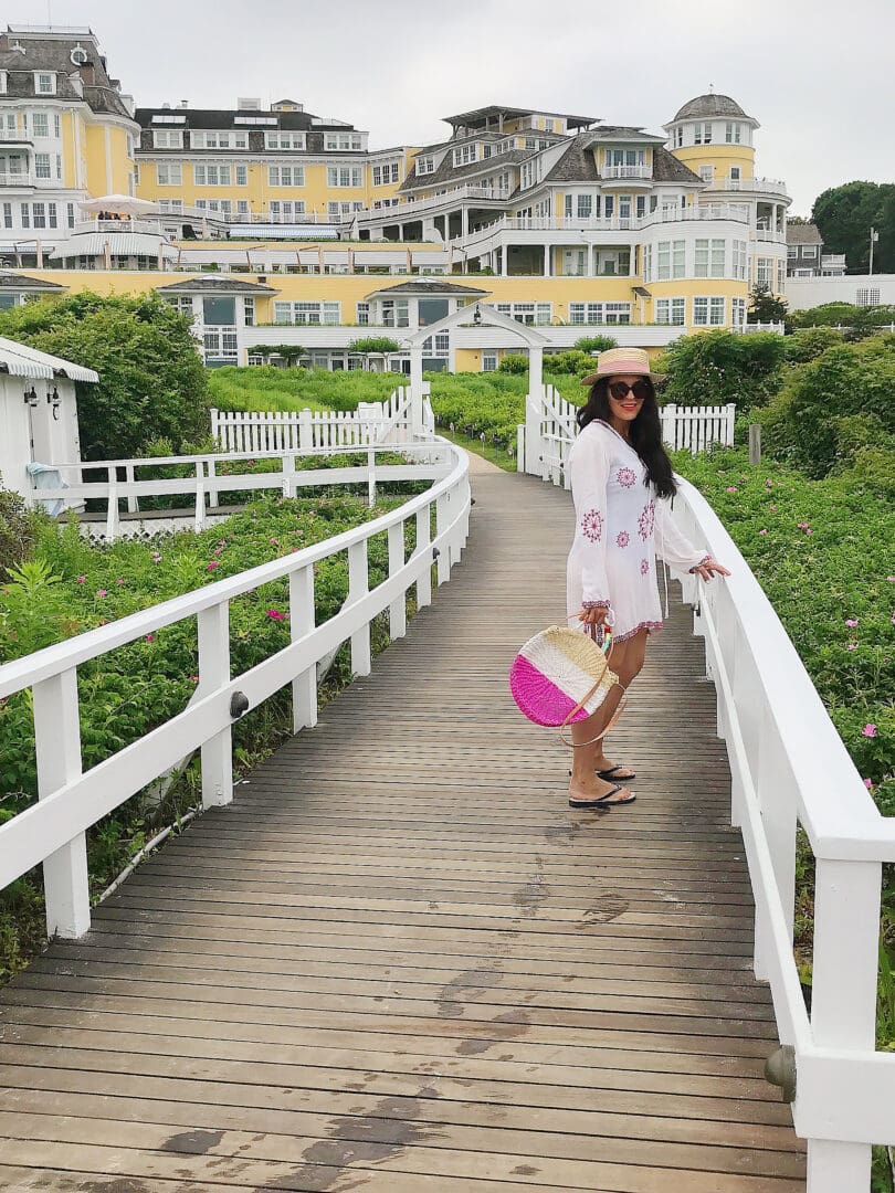 Stylish Beach cover-ups for your beach day at the beautiful Ocean House.  Sharing the best beach cover-ups under $40 || Darling Darleen Top Lifestyle CT Blogger #oceanhouse #beachcoverups #darlingdarleen #darleenmeier
