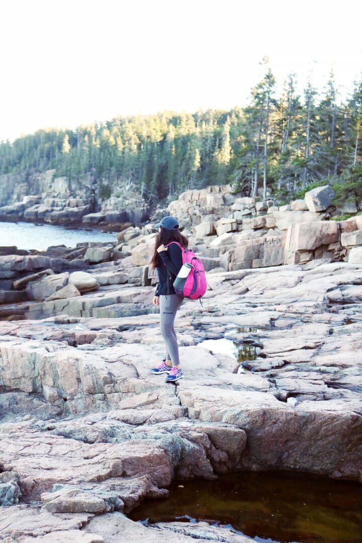 Hiking Acadia National Park what to wear and bring, hiking outfit. Ocean Path || DarlingDarleen.com Top Lifestyle CT Blogger Darling Darleen #acadia #acadianationalpark