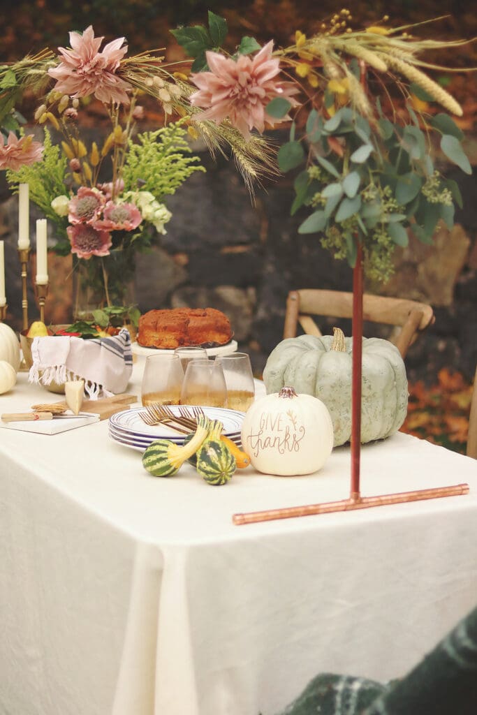 Outdoor Thanksgiving Table plus an easy DIY Over-The-Table Floral Rod to Make Your Thanksgiving Table a Feast to Remember and to use for all your festive holidays. || Darling Darleen Top Lifestyle CT Blogger #thanksgivingtable #thanksgiving #darlingdarleen