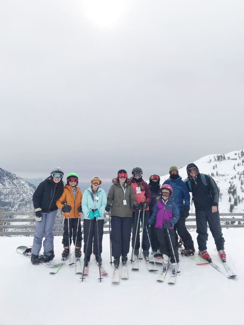 Our Utah Winter Travel Guide is out! Sharing what to Pack and where to Go for a Utah Winter Adventure. Our top 5 winter adventures! Skiing Sundance Resort || Darling Darleen Top CT Lifestyle Blogger