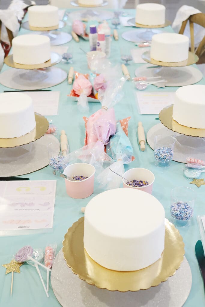 At-Home Cake Decorating Party--easy tips, techniques, supplies and lots of sweets!  You don't have to be a cake decorator to make a pretty cake!  || Darling Darleen Top Lifestyle Blogger #darlingdparties #darlingdarleen #cakedecorating