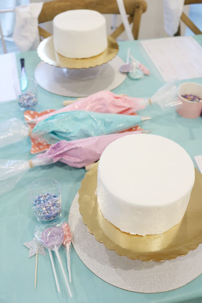 At-Home Cake Decorating Party--easy tips, techniques, supplies and lots of sweets!  You don't have to be a cake decorator to make a pretty cake!  || Darling Darleen Top Lifestyle Blogger #darlingdparties #darlingdarleen #cakedecorating