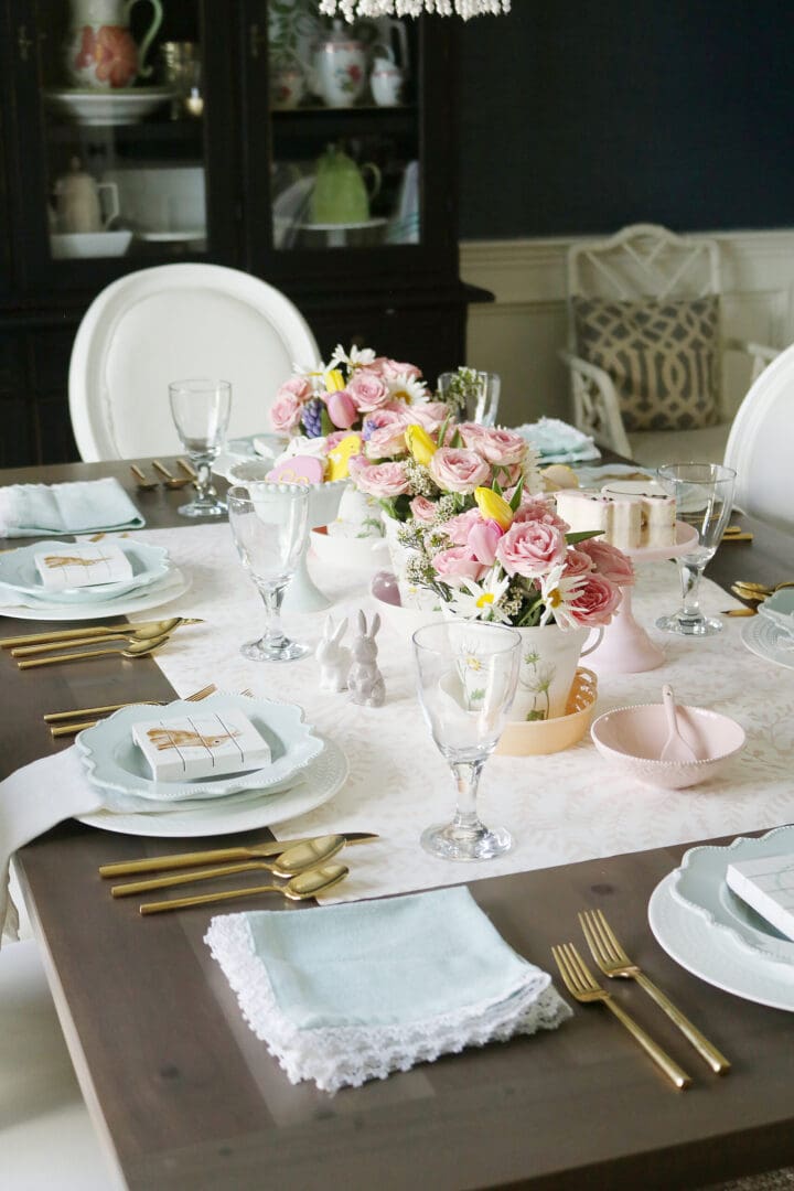 Playful Flowers and Cute Bunnies make a Happy Spring Easter Table, pink roses and daisy, little bunnies, easter table space ideas || Darling Darleen Top CT Lifestyle Blogger #darlingdarleen #eastertable
