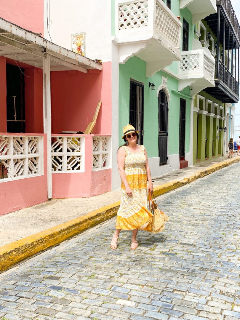 An Itinerary Traveling to Puerto Rico with Kids of where to stay and what to do for a full week!  This is a perfect guide for traveling with older kids ||  Darling Darleen Top Lifestyle CT Blogger #puertorico #oldsanjuan #elyunquerainforest