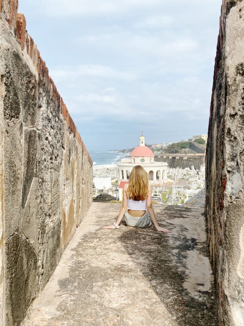 An Itinerary Traveling to Puerto Rico with Kids of where to stay and what to do for a full week!  This is a perfect guide for traveling with older kids ||  Darling Darleen Top Lifestyle CT Blogger #puertorico #oldsanjuan #elyunquerainforest