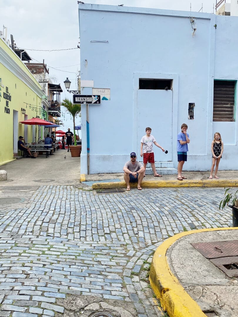 An Itinerary Traveling to Puerto Rico with Kids of where to stay and what to do for a full week!  This is a perfect guide for traveling with older kids ||  Darling Darleen Top Lifestyle CT Blogger #puertorico #oldsanjuan #elyunquerainforest