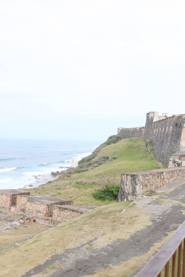 An Itinerary Traveling to Puerto Rico with Kids of where to stay and what to do for a full week!  This is a perfect guide for traveling with older kids ||  Darling Darleen Top Lifestyle CT Blogger #puertorico #oldsanjuan #elyunquerainforest