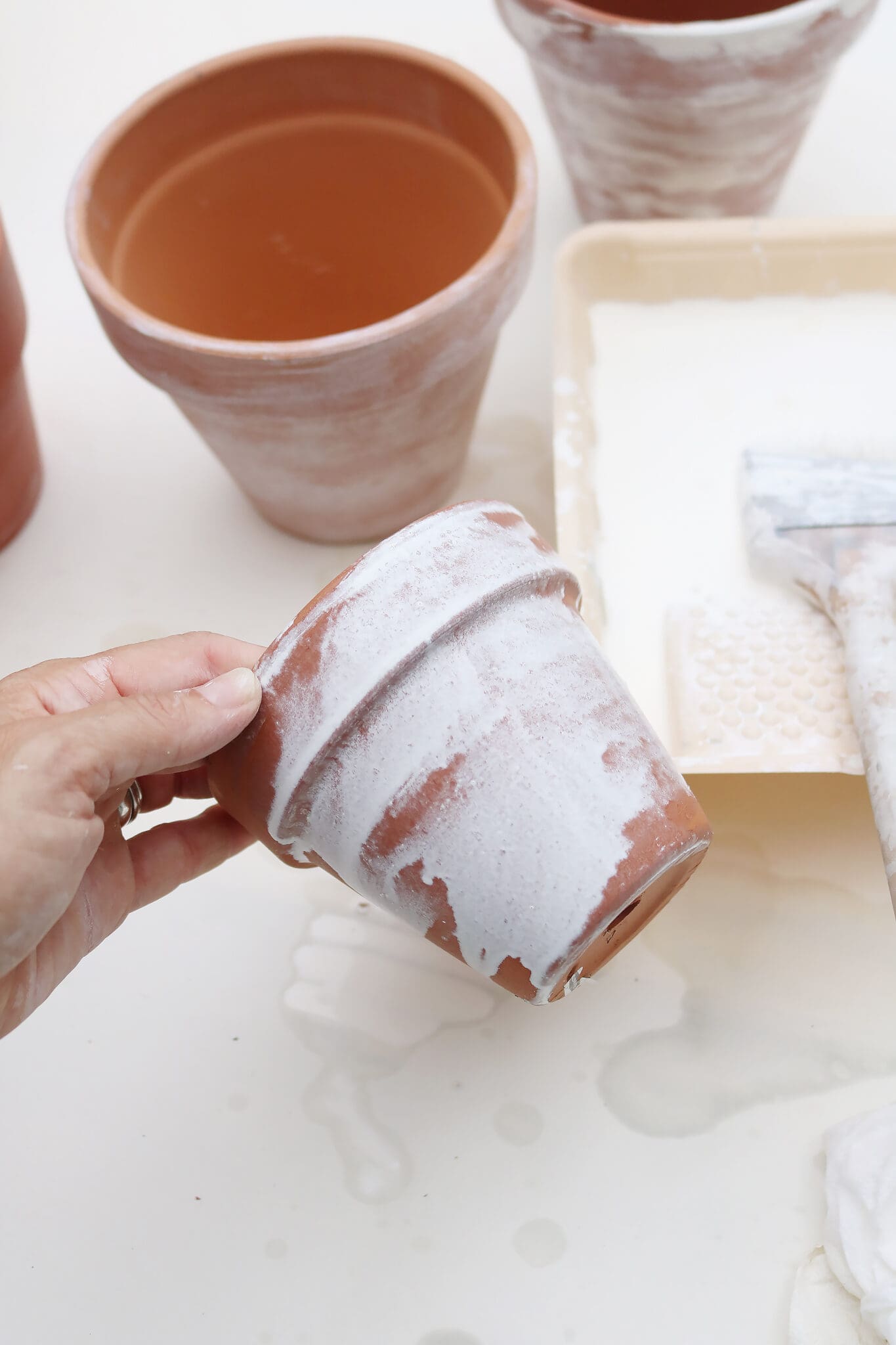 White Washed Terra Cotta Pots - Darling Darleen | A Lifestyle Design Blog
