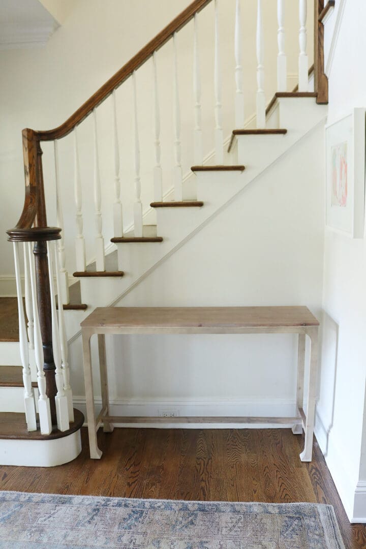 From Summer to Fall to Winter, Creating a Seasonal Console Table that Can be Changed for every season and holiday! Darling Darleen || Top CT Lifestyle Blogger #darlingdarleen #seasonalconsoletable #consoletable