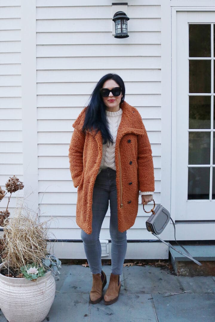 Must-Have THIS teddy coat. Got to Love a good teddy coat winter outfit that is cozy and will keep you warm during those cold winter days while looking cute and stylish. || Darling Darleen Top CT Lifestyle Blogger