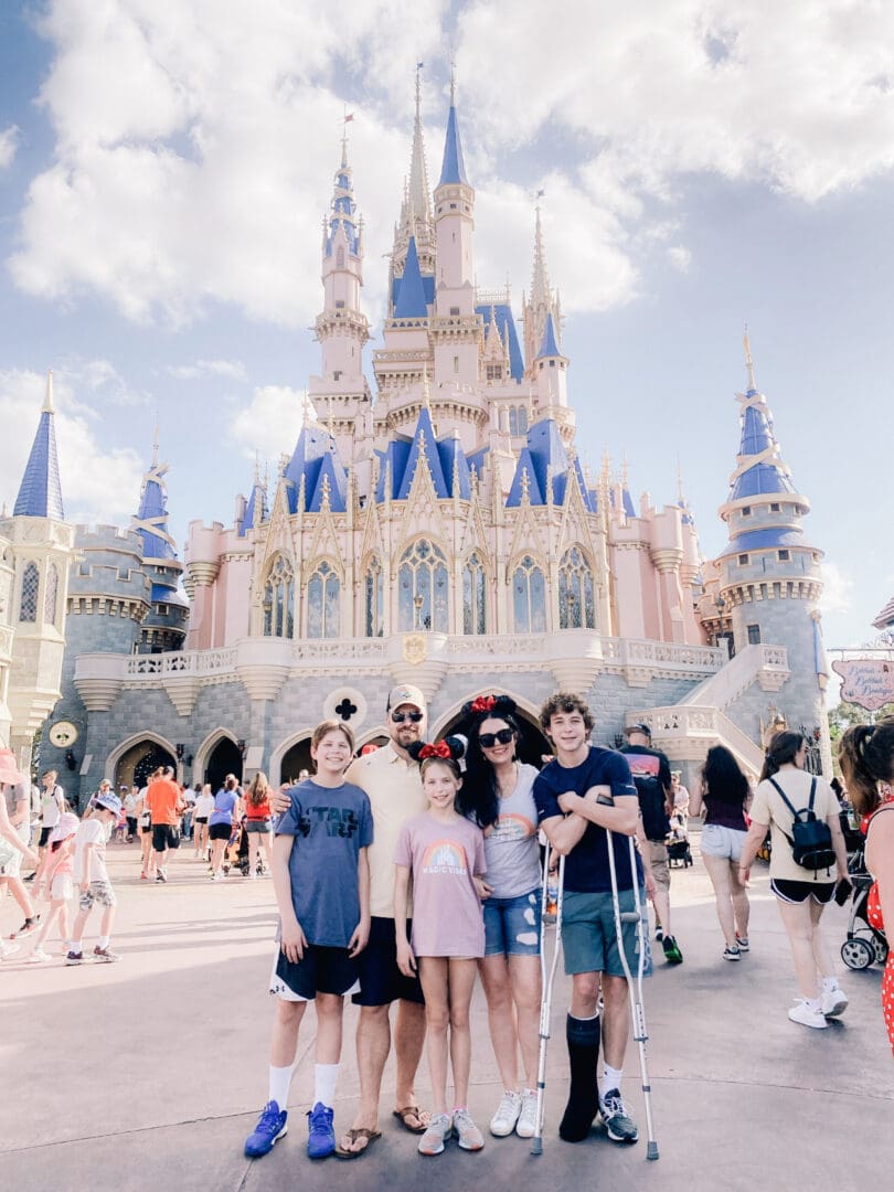 Disney and Universal with Big Kids making the best day with park hopper and fast passes or Lightening Passes || Darling Darleen Top Lifestyle CT Blogger #disneyworld #universalstudios 
